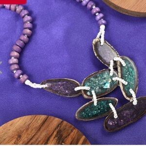 Purple Color Beaded, Shell and Resin Necklace (21 Inches) 60.00 ctw